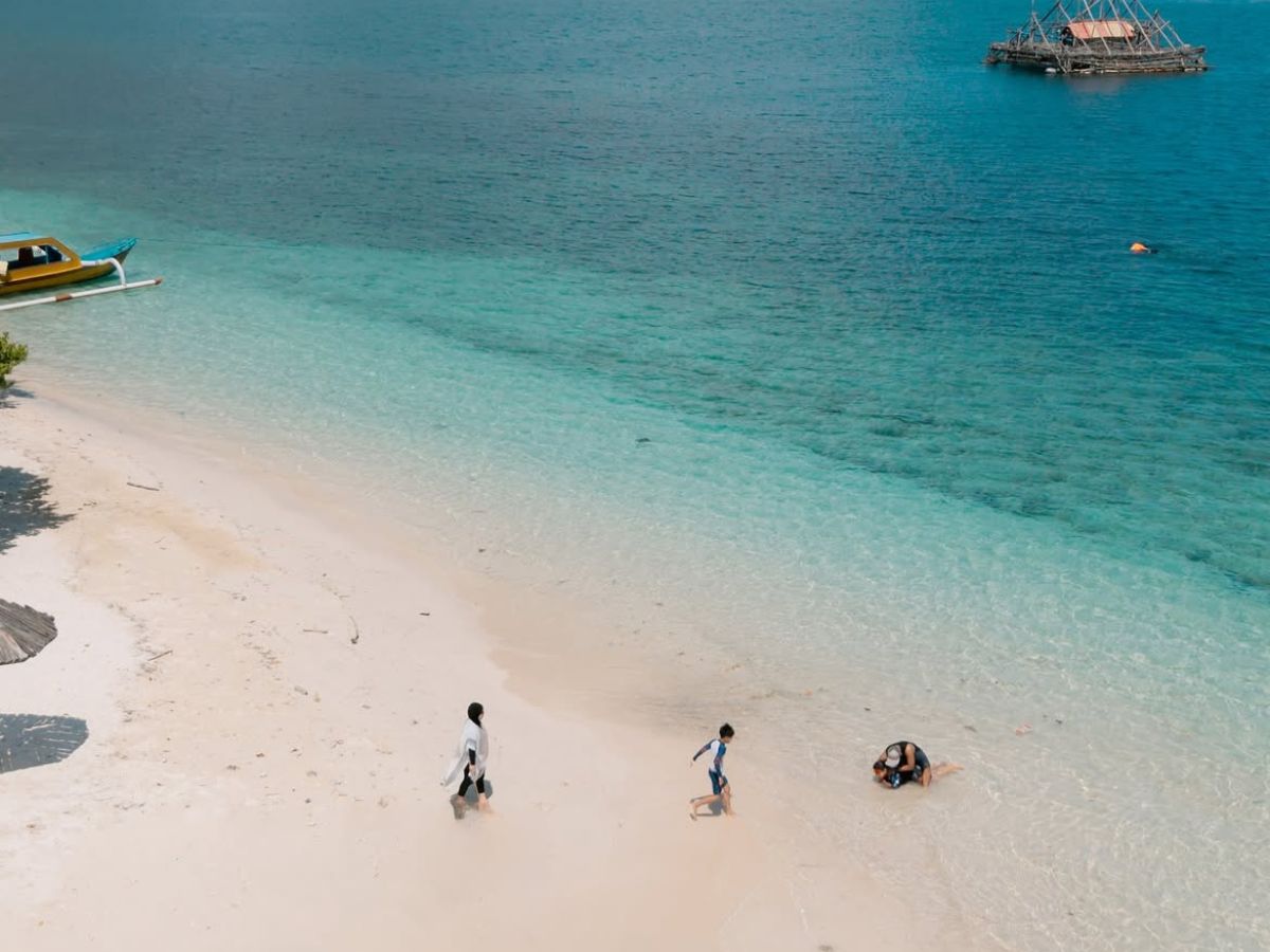 Explore Gili Kedis, Southwest Lombok