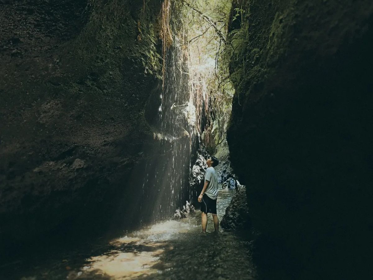 Exploring Tetebatu's Hidden Waterfall
