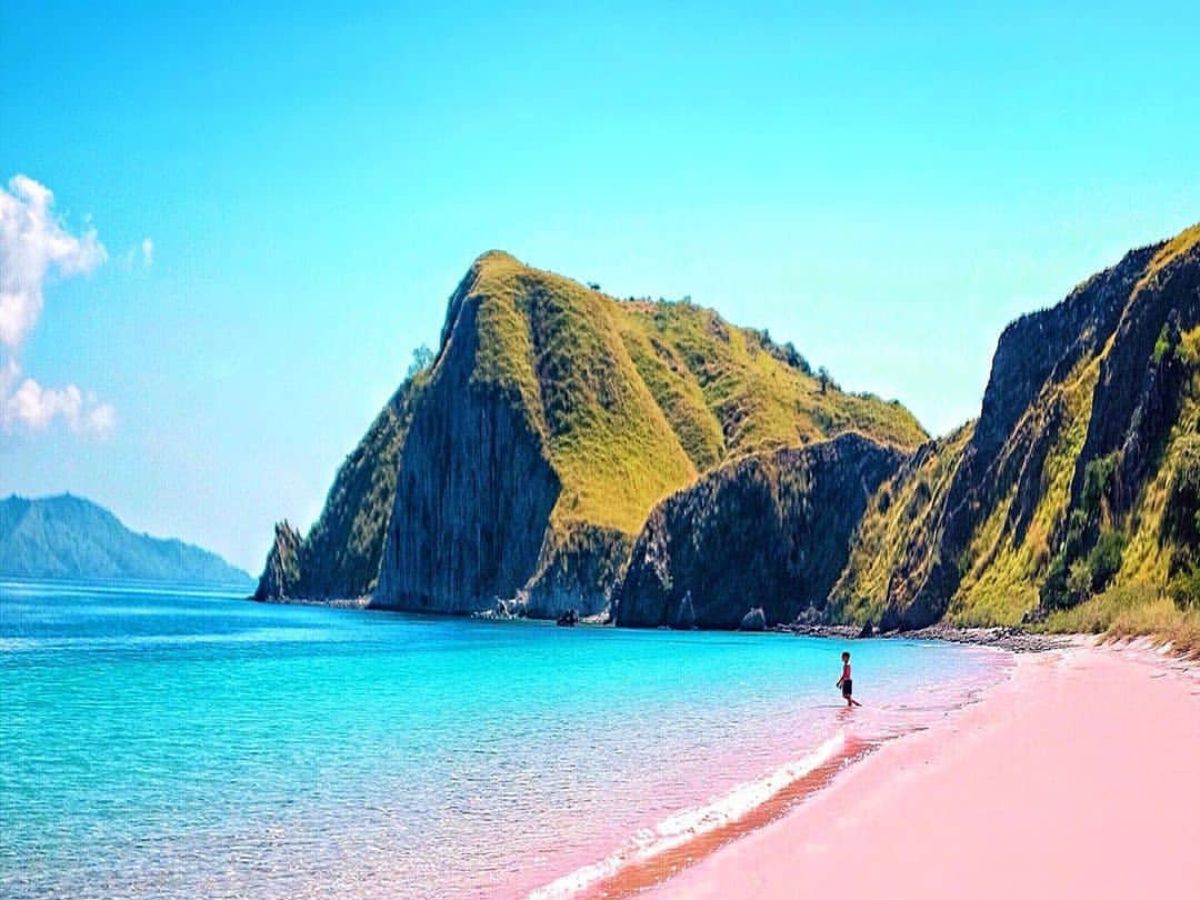 Pink Beach Adventure Tour