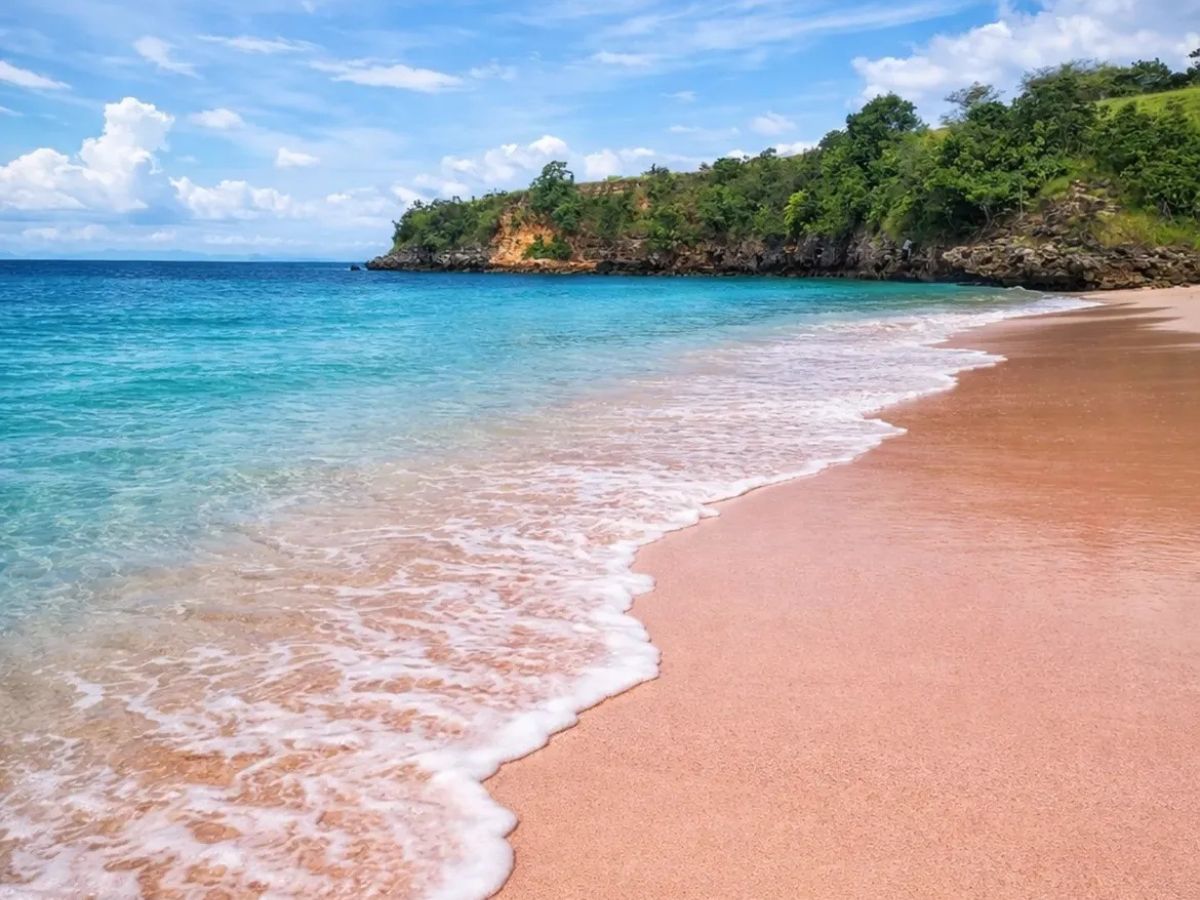 Pink Beach & Coastal Discovery Tour