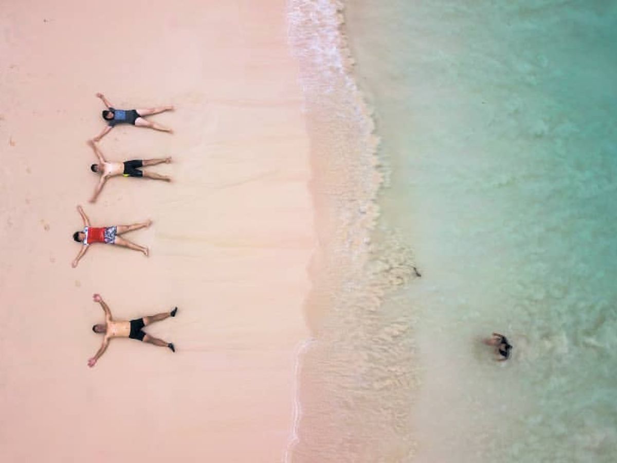Pink Beach Island Hopping Tour