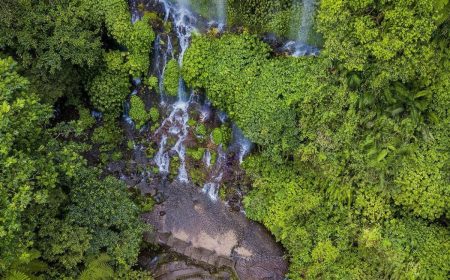 benang kelambu waterfall lombok